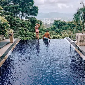 https://theva-residency.kandyhotelsnow.com