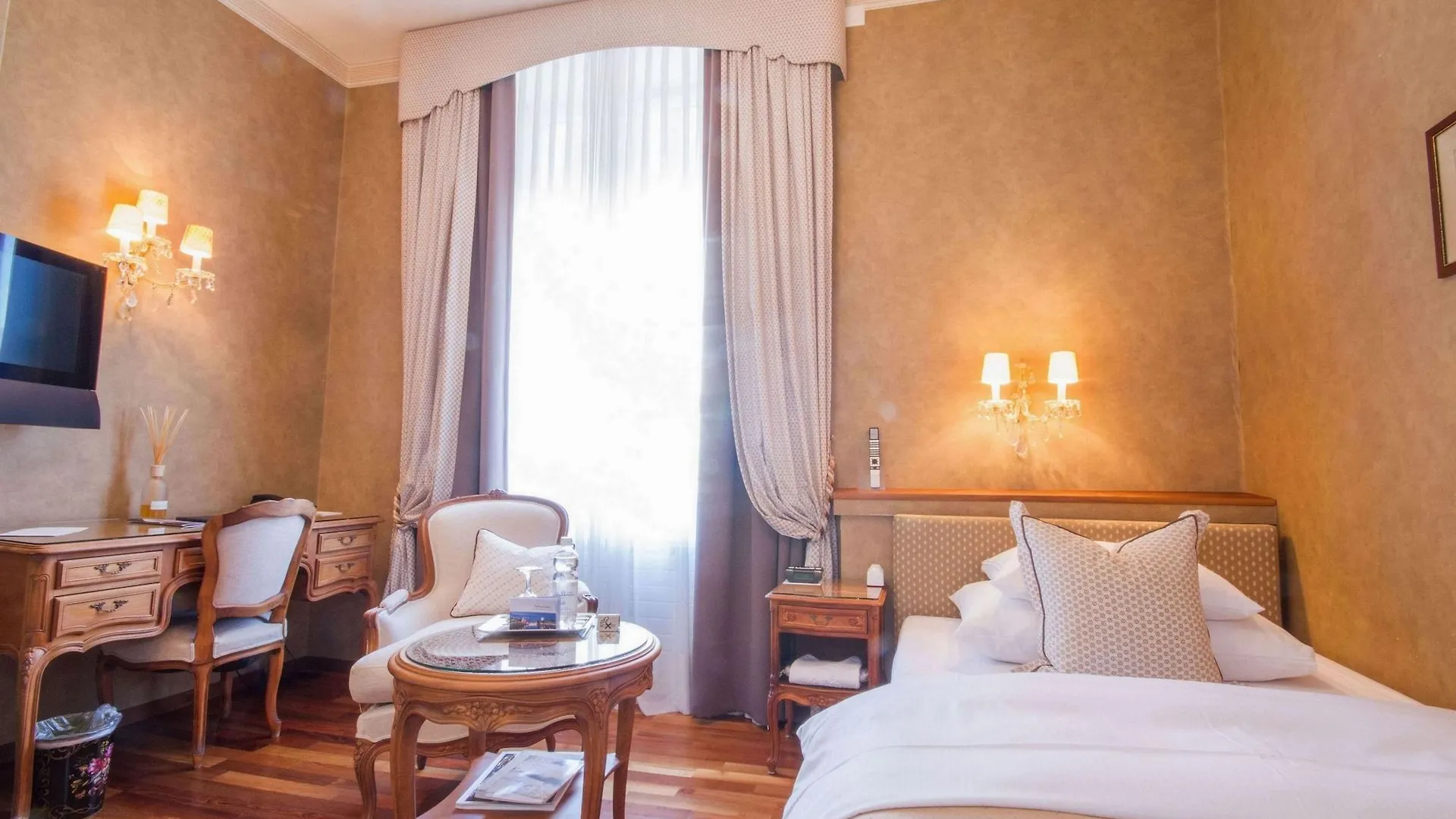 Hotel Europe Zürih 4*,
